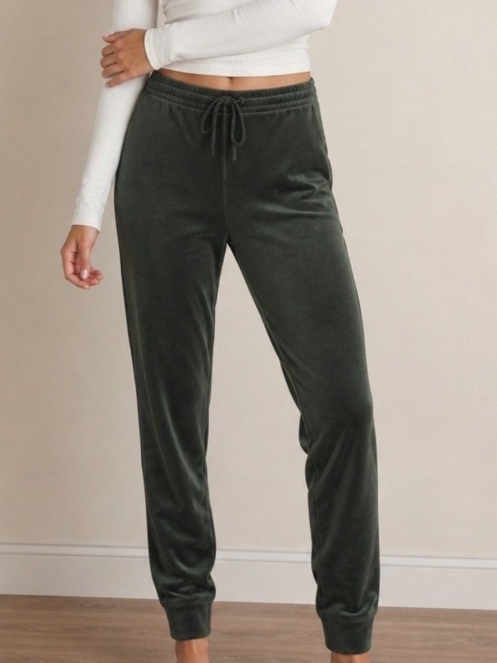 American Eagle Outfitters BLACK Velvet Joggers
